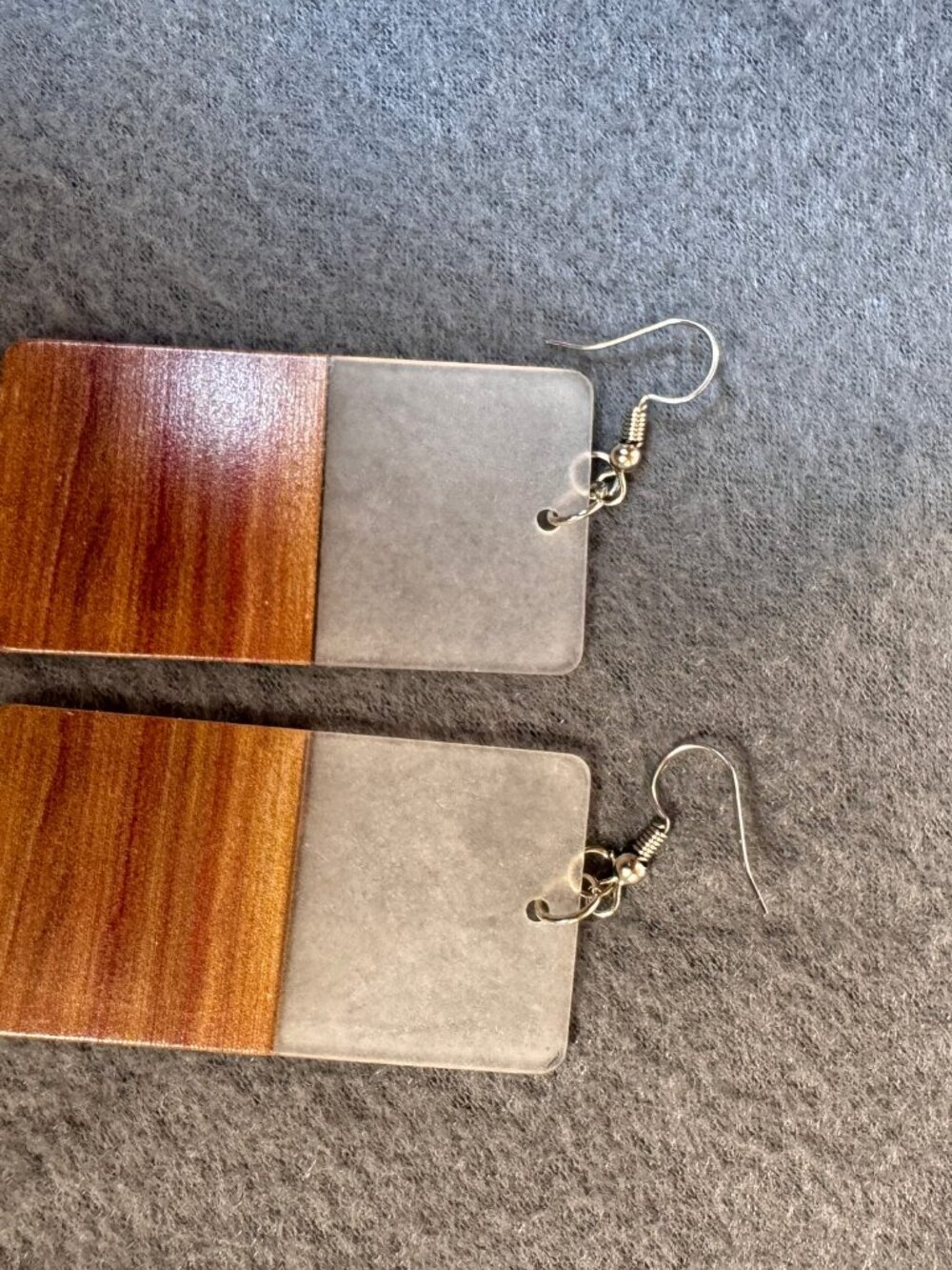 Grain-Pattern Plastic & Frosted Resin Rectangle Statement Dangle Earrings Silver - Picture 3 of 3